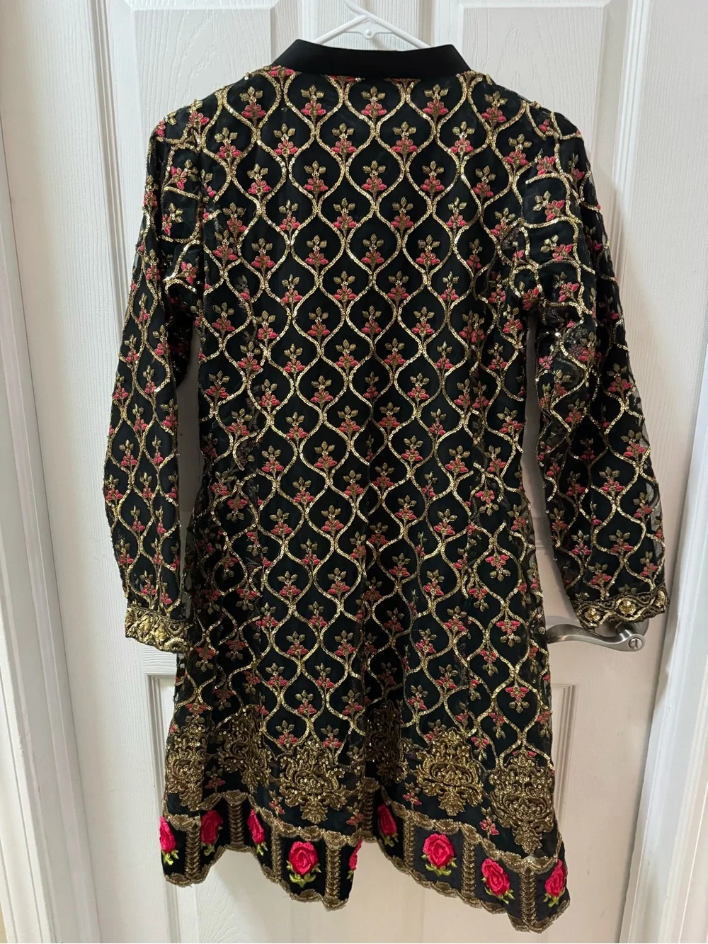 Zainab Hasan embroidered dress M - Picture 6 of 11